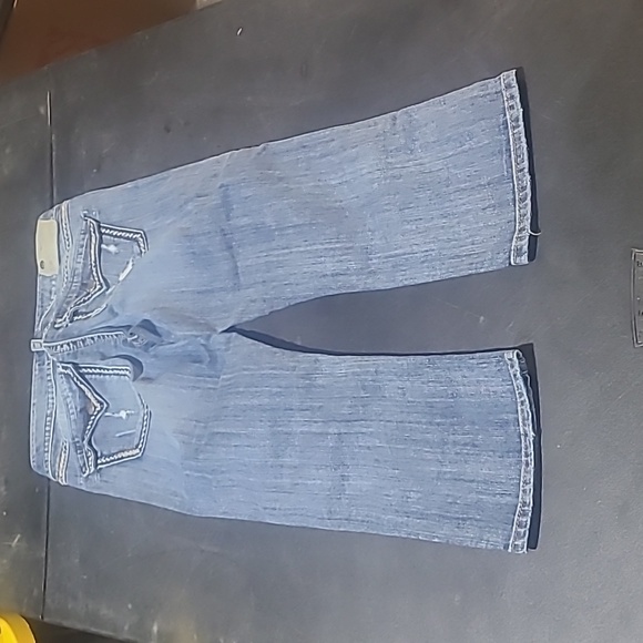 Silver - Picture 3 of 11